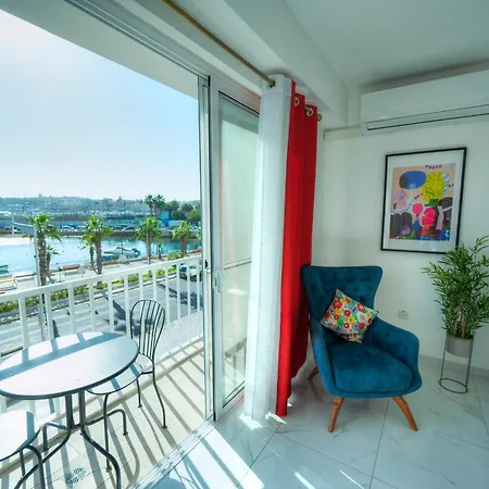 Seafront 2 Bedroom With Balcony & Jacuzzi Gogzr-6 Appartement
