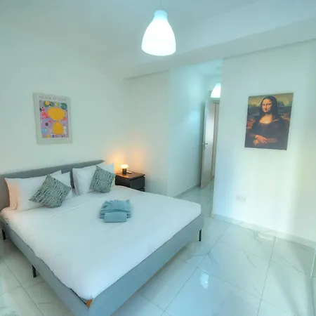 Apartment Seafront 2 Bedroom With Balcony & Jacuzzi Gogzr-6 *