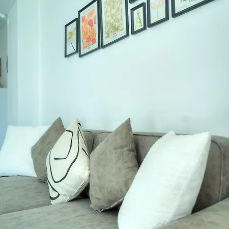 Apartment Seafront 2 Bedroom With Balcony & Jacuzzi Gogzr-6 Gzira