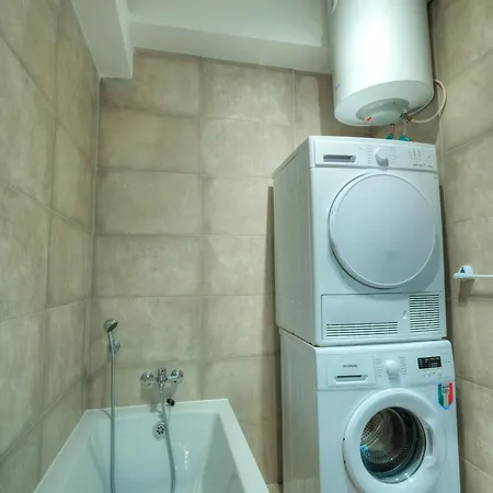 Apartment Seafront 2 Bedroom With Balcony & Jacuzzi Gogzr-6 *