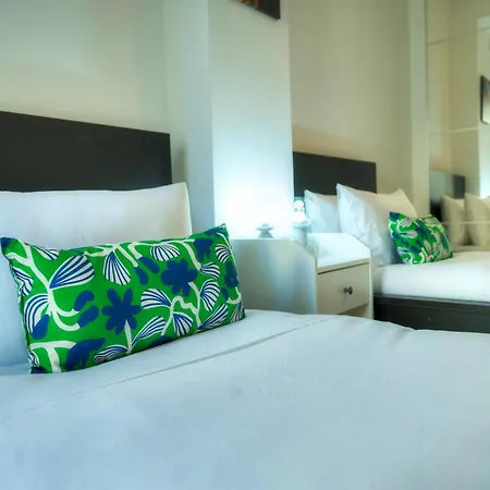 Seafront 2 Bedroom With Balcony & Jacuzzi Gogzr-6