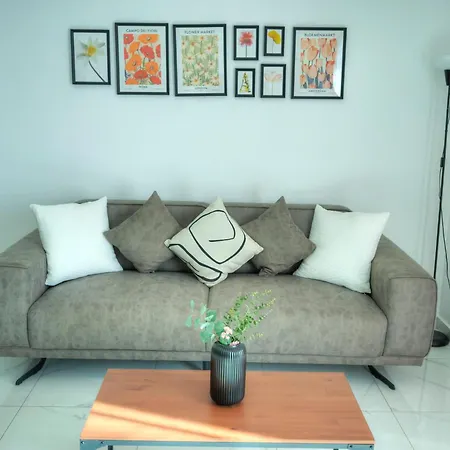 Apartment Seafront 2 Bedroom With Balcony & Jacuzzi Gogzr-6 Gzira