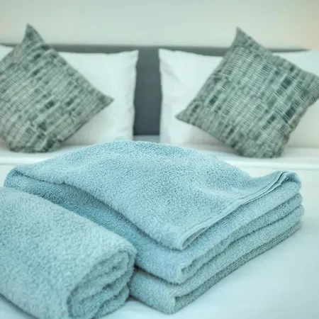 Seafront 2 Bedroom With Balcony & Jacuzzi Gogzr-6 *