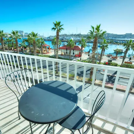 Seafront 2 Bedroom With Balcony & Jacuzzi Gogzr-6 * Gzira