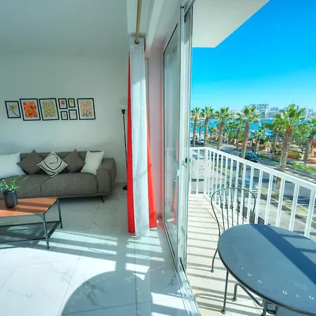 Seafront 2 Bedroom With Balcony & Jacuzzi Gogzr-6